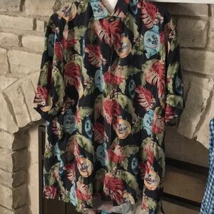 Tommy Bahama Floral Hawaiian  Christmas 100% silk Shirt